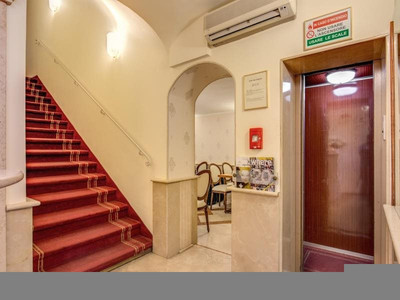 هتل سان سیلوسترو