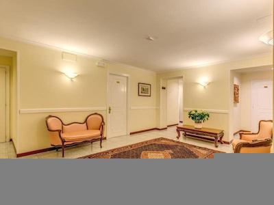 هتل سان سیلوسترو