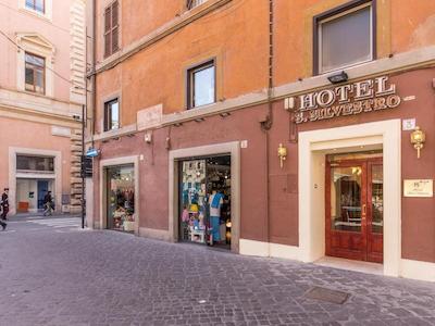 هتل سان سیلوسترو