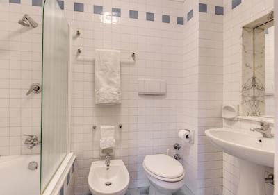 هتل سان سیلوسترو