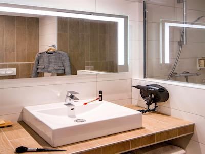 هتل مرکور منتپلیر سنتر کمدی