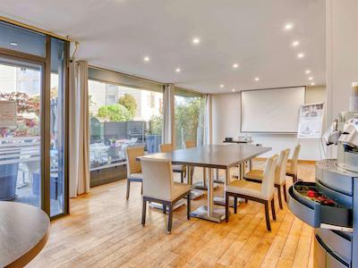 هتل مرکور منتپلیر سنتر کمدی