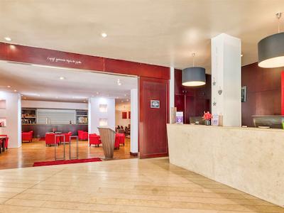 هتل مرکور منتپلیر سنتر کمدی