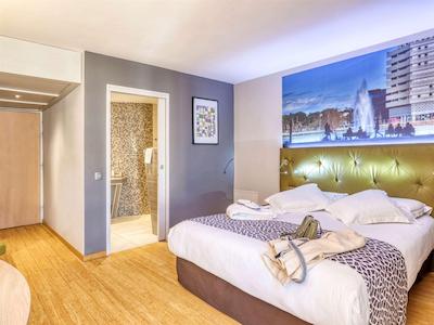 هتل مرکور منتپلیر سنتر کمدی