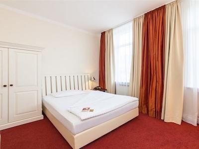 نووم هتل برمر هاوز