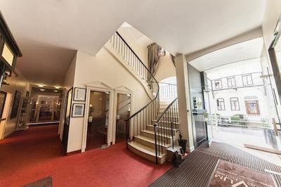 نووم هتل برمر هاوز