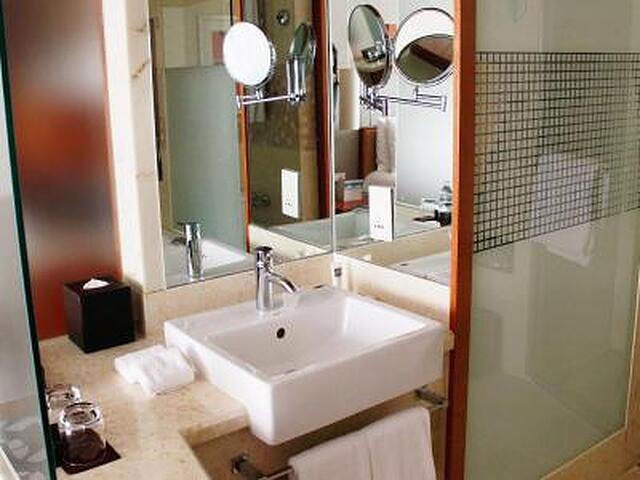 سوئیستل گرند شانگهای