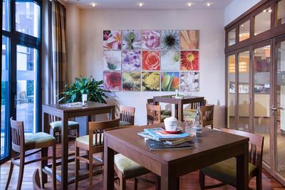 لیندنر هتل ام میچل