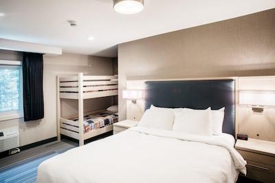 مونتینیر لج