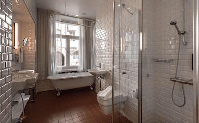 رادیسن بلو آلکسانتری هتل