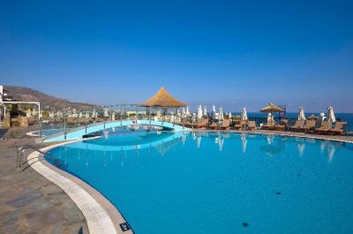 آلکساندر بیچ هتل اند ویلیج
