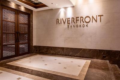 ریورفرانت رزیدنس