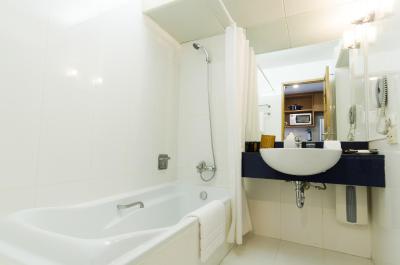 ات ایس سالادنگ