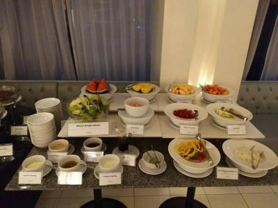 ات ایس سالادنگ