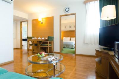 ات ایس سالادنگ