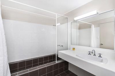 کمفرت این کیرنز سیتی