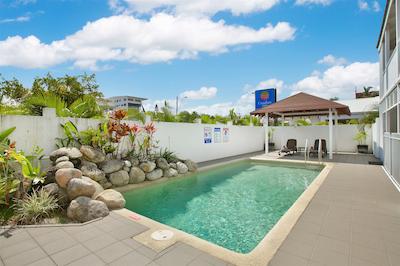 کمفرت این کیرنز سیتی