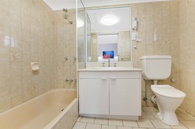 کمفرت این کیرنز سیتی