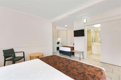 کمفرت این کیرنز سیتی