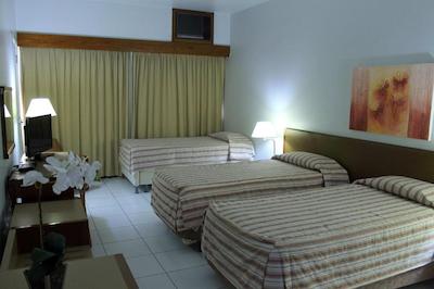 هتل ناشننال این بلو هریزنت