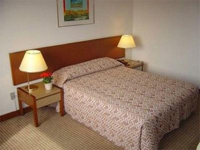 هتل ناشننال این بلو هریزنت