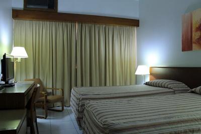 هتل ناشننال این بلو هریزنت