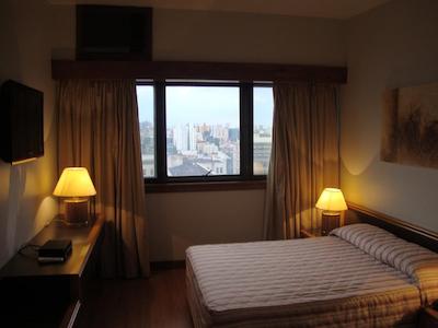 هتل ناشننال این بلو هریزنت