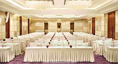 هالیدی این نیو دهلی میور ویهار نویدا