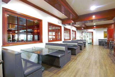 ازور هتل اند سویتز اُنتاری ا ترادمارک کالکشن هتل