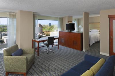 شراتون کانساز سیتی هتل ات کرون سنتر