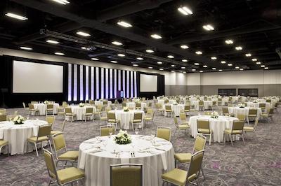 شراتون کانساز سیتی هتل ات کرون سنتر