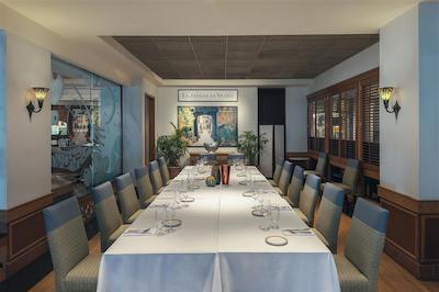 شراتون کانساز سیتی هتل ات کرون سنتر