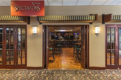 شراتون کانساز سیتی هتل ات کرون سنتر