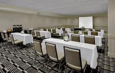 فور پوینتز میسیساوگا میدووال