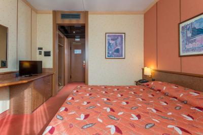 مدیتور هتل پمزیا