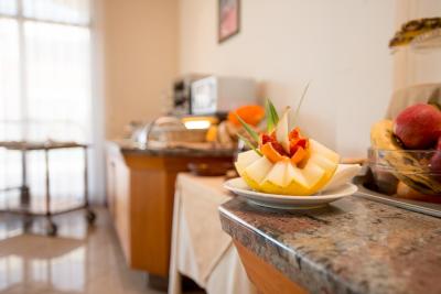 مدیتور هتل پمزیا