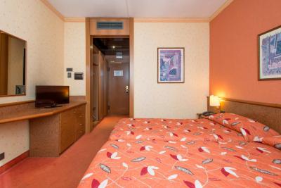 مدیتور هتل پمزیا