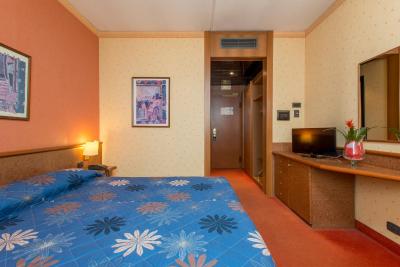 مدیتور هتل پمزیا