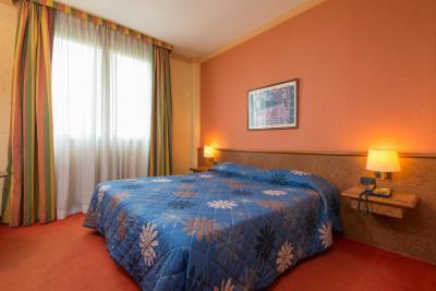 مدیتور هتل پمزیا