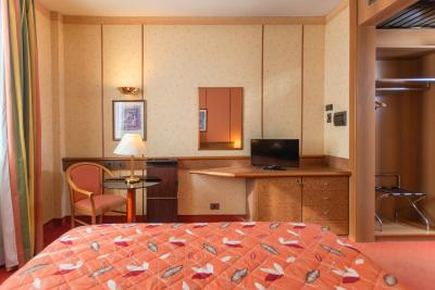 مدیتور هتل پمزیا