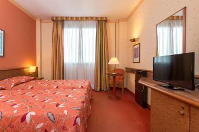 مدیتور هتل پمزیا