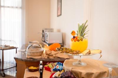 مدیتور هتل پمزیا