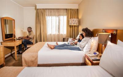 کورتیارد هتل ایستگات