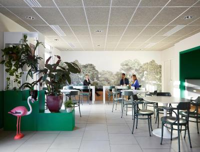 هتل باریر ل فوکتز پاریز