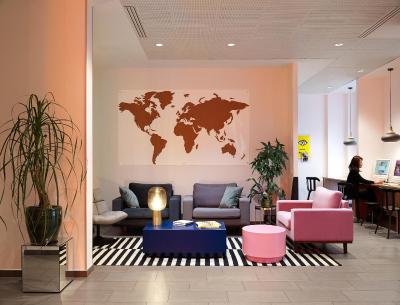 هتل باریر ل فوکتز پاریز