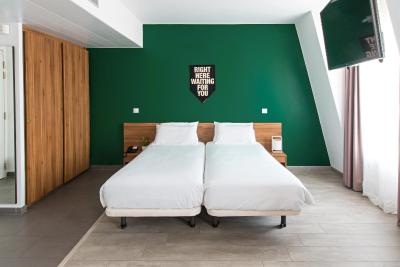 هتل باریر ل فوکتز پاریز