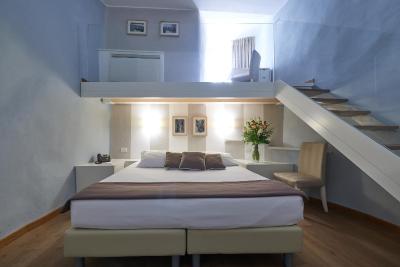 ایلاریا اند رسیدنزا دلالبا