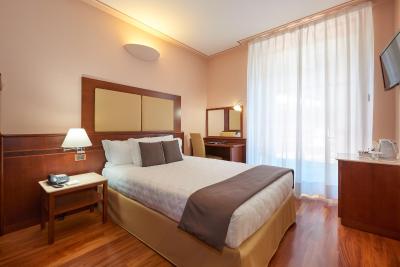 ایلاریا اند رسیدنزا دلالبا