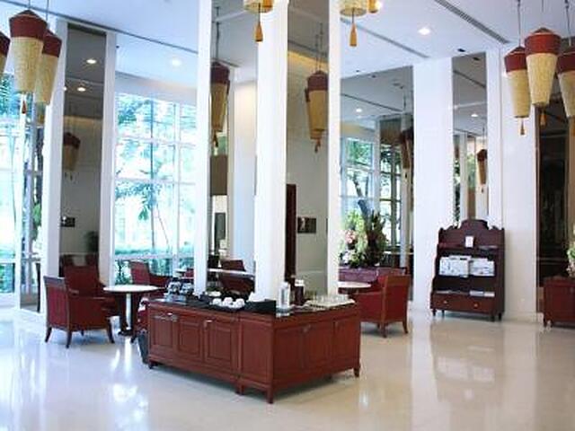 سنتر پوینت سرویسد اپارتمنت تونگ لو