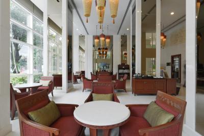 سنتر پوینت سرویسد اپارتمنت تونگ لو